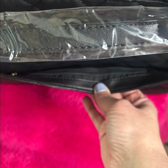 Gilda ParisElegant Black Quilted Tote Bag with Gold Accents - Picture 10 of 11